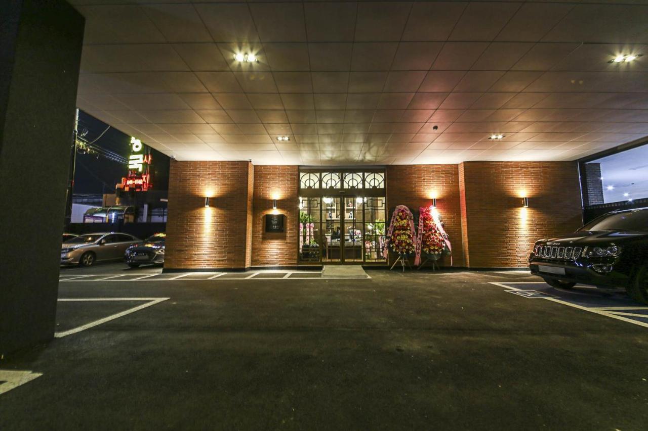 Lerocherrouge Hotel Chuncheon Zewnętrze zdjęcie
